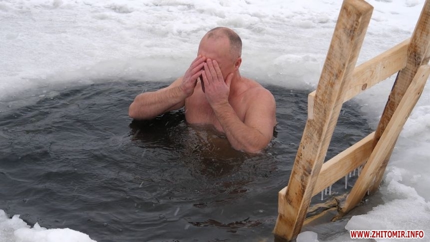 Як відсвяткували Хрещення у Миколаєві та інших областях України (фото)