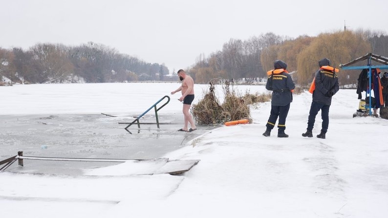 Як відсвяткували Хрещення у Миколаєві та інших областях України (фото)
