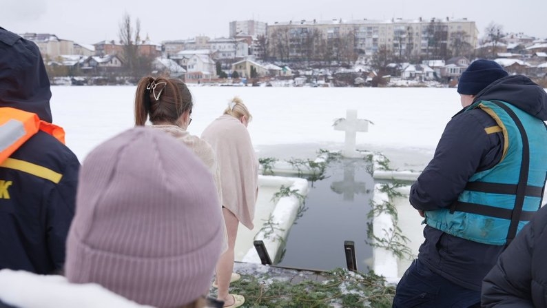Як відсвяткували Хрещення у Миколаєві та інших областях України (фото)