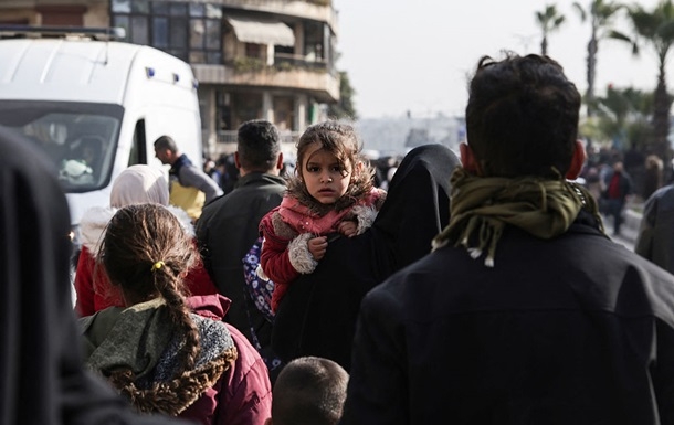 Сирійська армія розпочала операцію в курдських районах Алеппо: десятки тисяч переміщених осіб