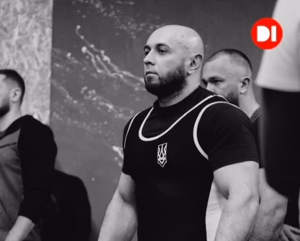 В Николаеве простились с защитником и спортсменом Вадимом Мариничем