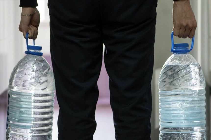 Большой рынок и роддом в Николаеве остались без воды из-за аварии