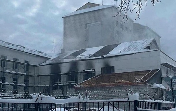 В РФ произошел взрыв в учебном центре МВД: пострадали до 20 человек, задержан преподаватель (видео)