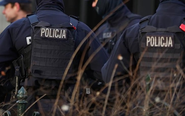 В Польше четырех украинцев обвинили в диверсии