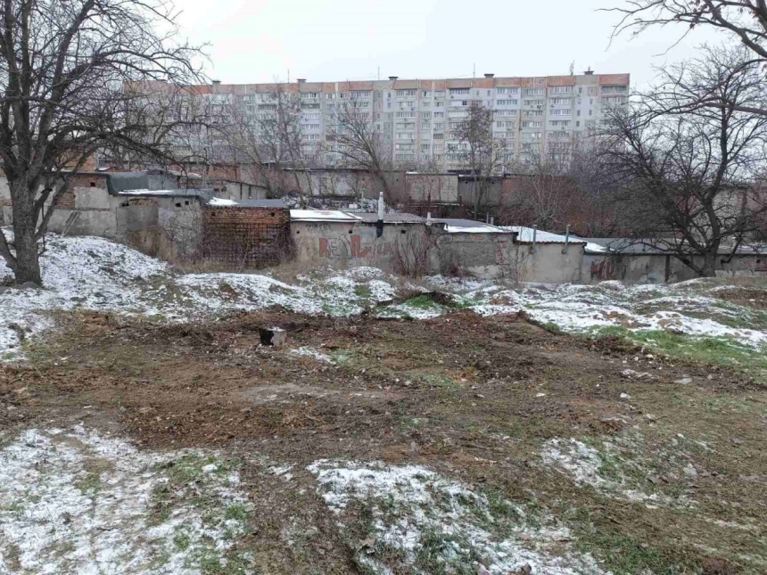 Зелену зону в Миколаєві перетворили на сміттєзвалище