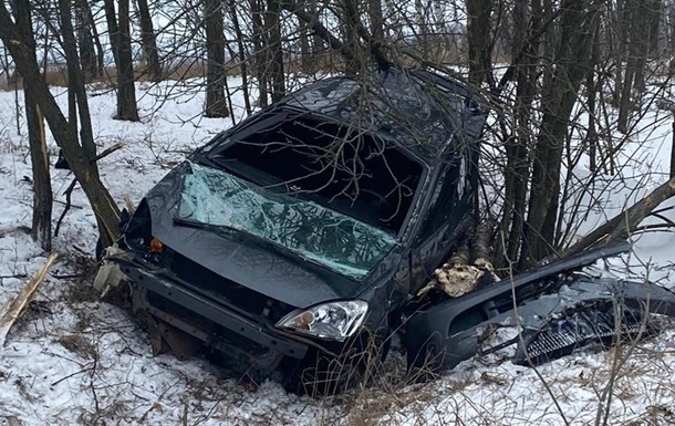 В Харьковской области в ДТП погиб младенец, пострадали женщина и ребёнок