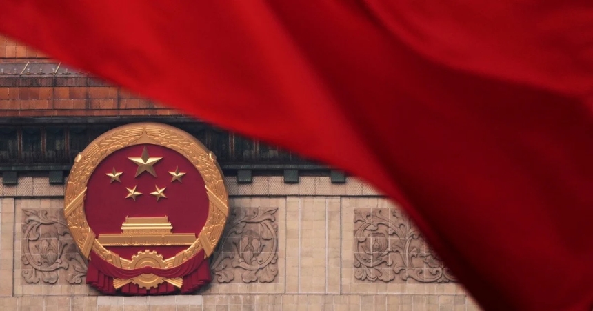 Си Цзиньпин взял на себя командование Вооруженными силами Китая