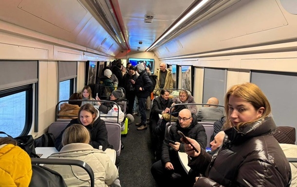 Укрзалізниця открыла первый «Пункт несокрушимости» в польском Хелме