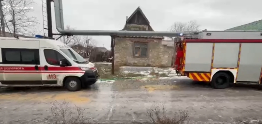 Гололед в Николаеве: скорые не могут добраться к пациентам, горожан просят оставаться дома (видео)