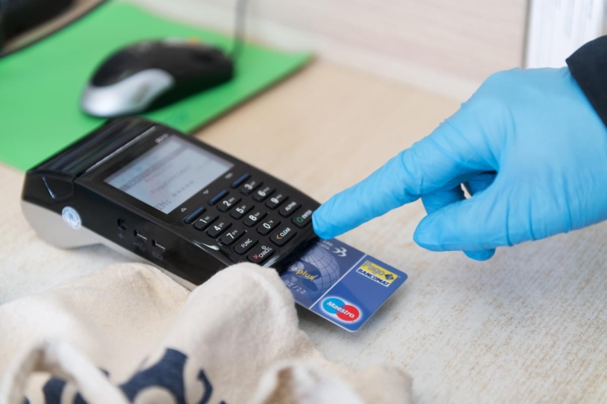 63% українців бояться заморожування рахунків, - опитування