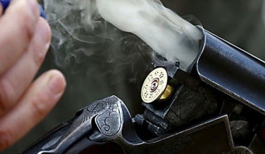 У Миколаєві чоловік застрелив дружину, а згодом убив себе