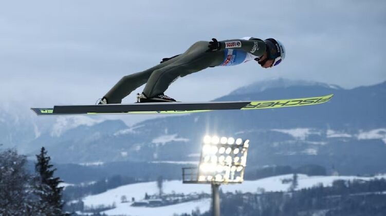 Уколи в пеніс: стрибуни з трампліну обговорюють новий спосіб збільшення дальності польоту