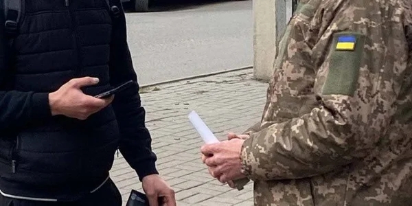 В Ровно у сотрудников ТЦК "отбили" мужчин