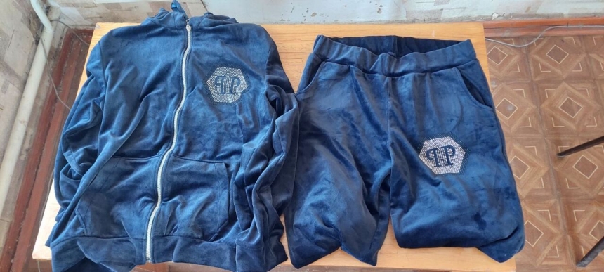 Від білизни до тачки: що можна купити на “барахолці” конфіскованого майна