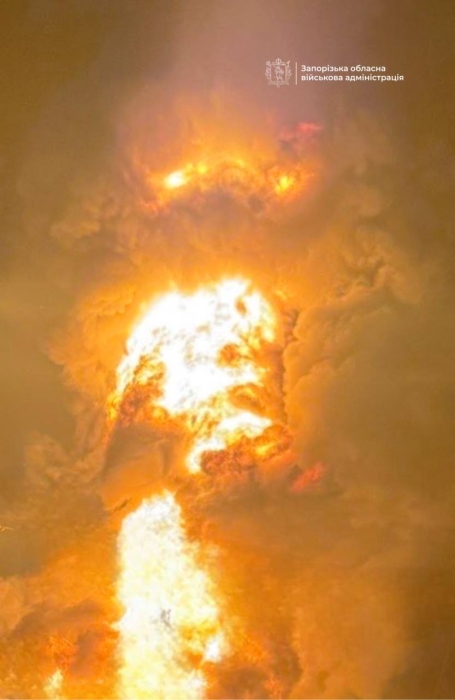 РФ атакувала Запоріжжя: масштабна пожежа та масові відключення світла