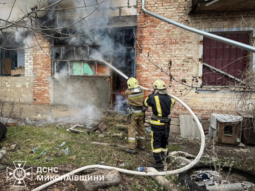 Под Николаевом горела дача: пострадал человек