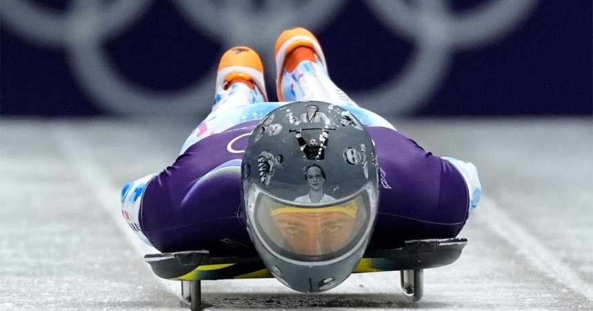 Українця дискваліфікували з Олімпіади через шолом із фото загиблих спортсменів