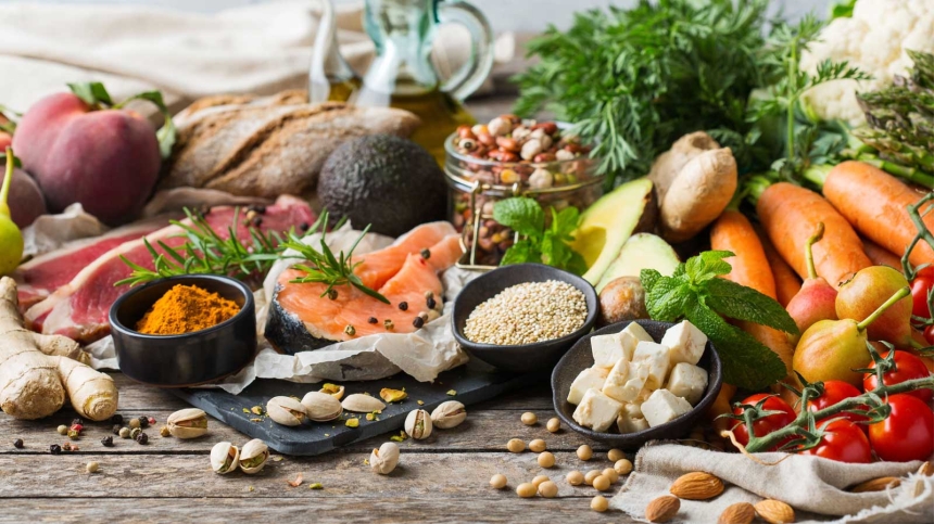 Дієтологи назвали п’ять продуктів, без яких людина не буде здоровою