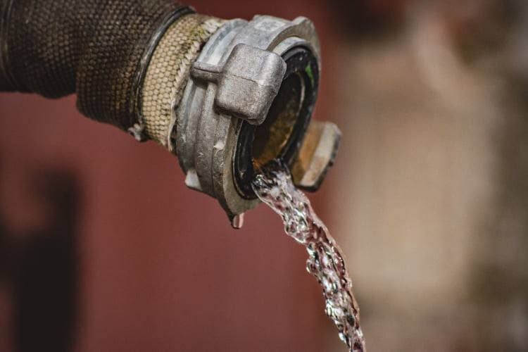 Три микрорайона и ряд улиц остались без воды в Николаеве (адреса)