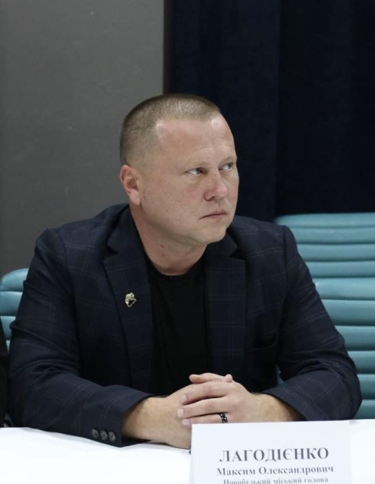 Шахраї зламали сторінку в соцмережах та контакти мера міста у Миколаївській області