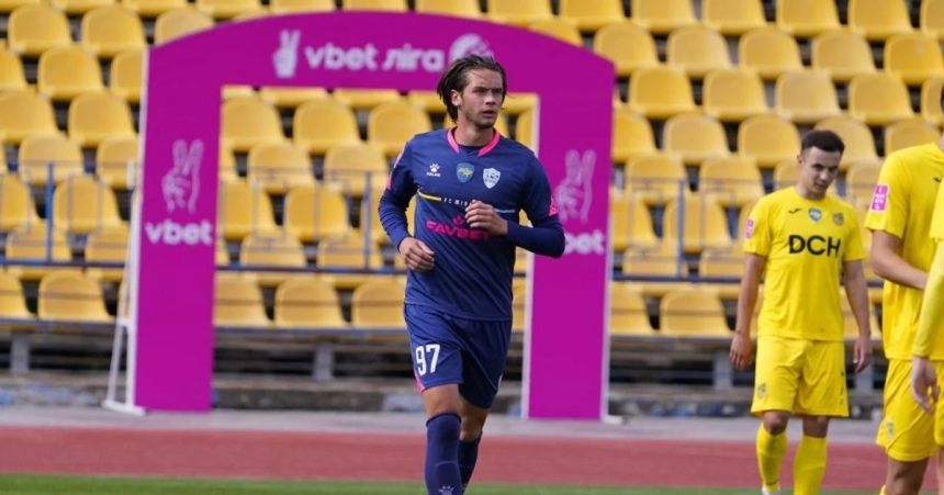 Украинский футболист побил работника ТЦК (видео)