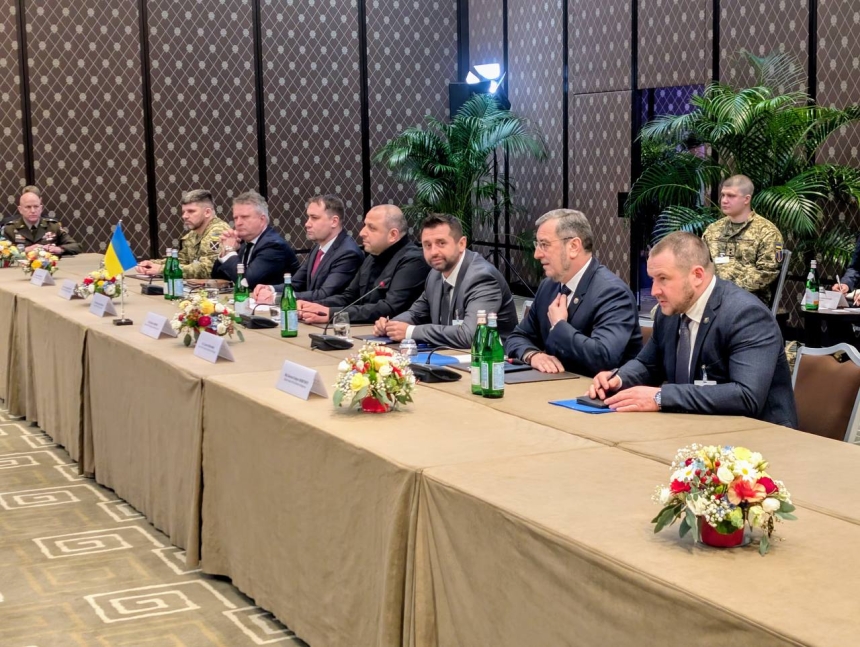 У Женеві завершився перший день переговорів України, США та РФ