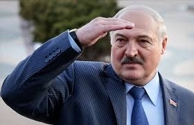 Лукашенко поблагодарил Бога за отсутствие рыночной экономики в Беларуси