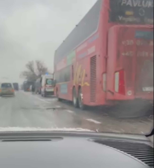 Рейсовий автобус зіткнувся з маршруткою під Миколаєвом: постраждали семеро людей