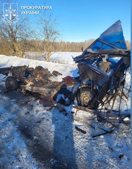 На Сумщині внаслідок атаки РФ на цивільне авто загинули двоє людей, ще одну жінку поранено