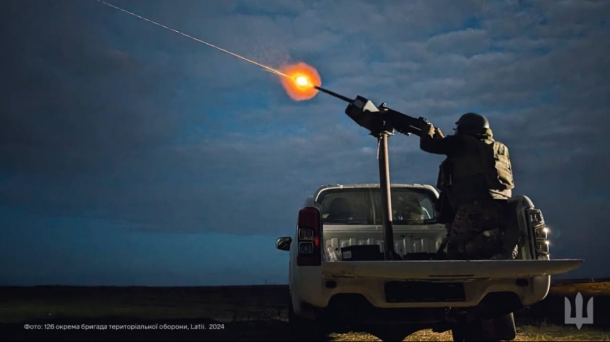 У Миколаєві лунали вибухи: місто атакували «Шахеди»