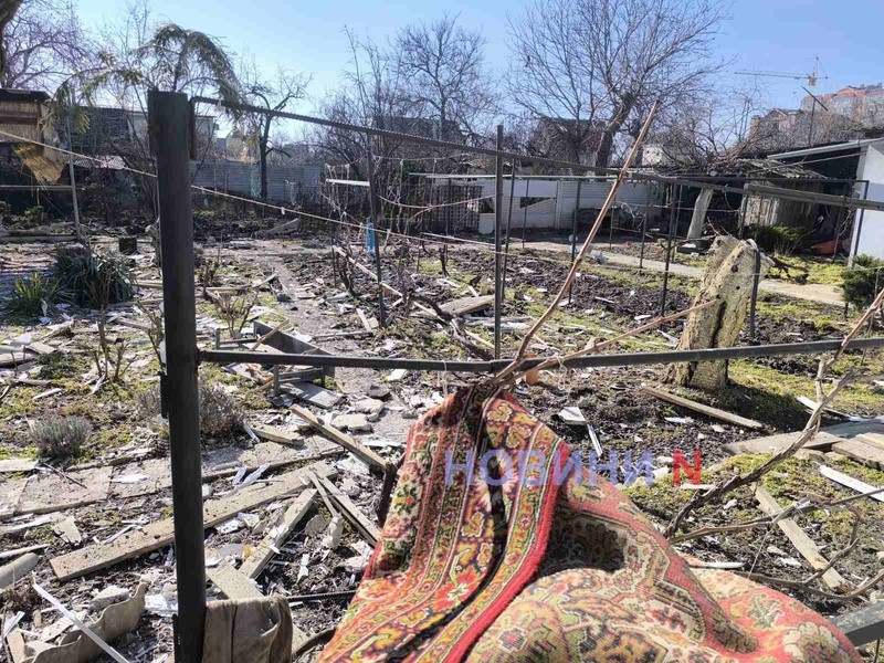 Появились первые фото и видео последствий утреннего обстрела Николаева