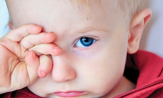 Матір голкою виколола власному синові око на Тернопільщині