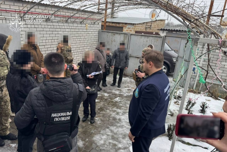 Пекло за дверима дитячого будинку: у Дніпрі батьки-вихователі роками катували дітей