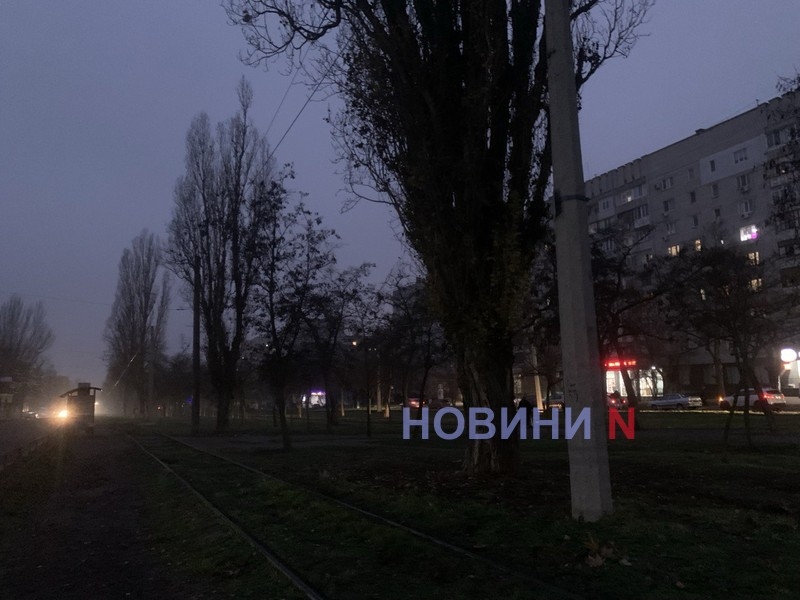 В Николаеве дворы и второстепенные улицы остаются без света: когда включат полное освещение