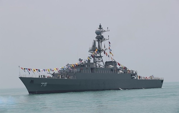 США атаковали иранский фрегат: погибло более 100 моряков