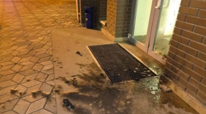 Підліток закидав синагогу «коктейлями молотова» у Кривому Розі: у суді пояснити свої дії він не зміг