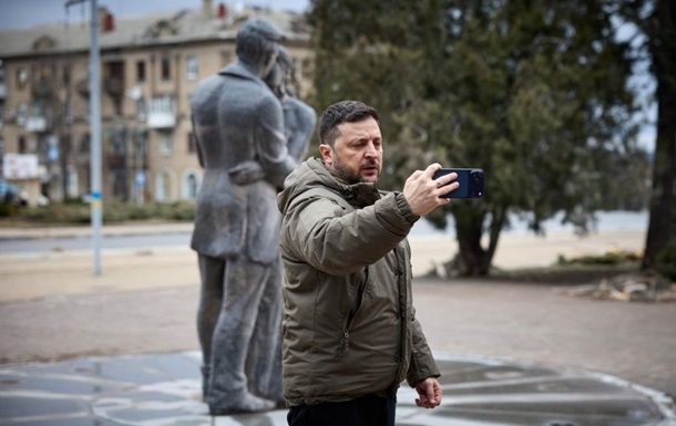 РФ готовит наступление на Донбасс, - Зеленский