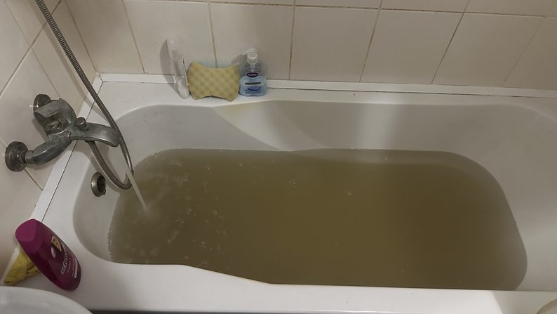 Грязная вода в кранах николаевцев: в «водоканале» заявили, что ситуацию удалось стабилизировать