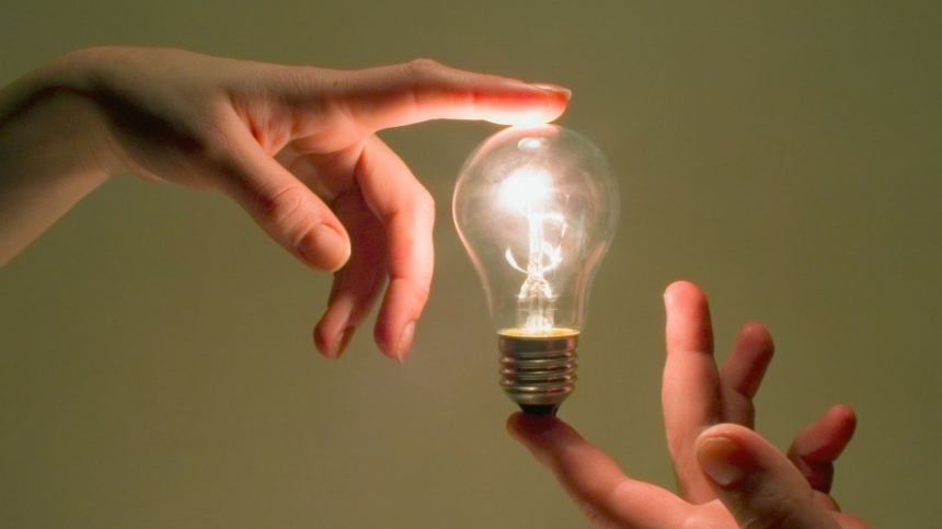 В Україні завтра запровадять графіки відключень світла