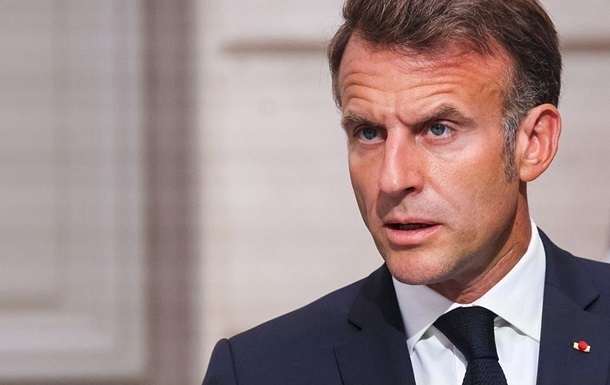 Макрон связался с президентом Ирана: потребовал прекратить огонь