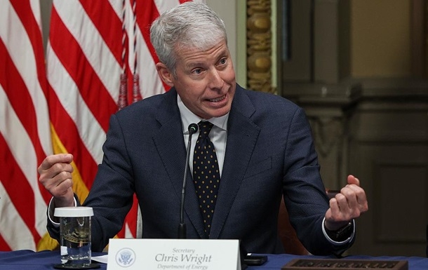 США пообещали не снимать санкции с нефти РФ