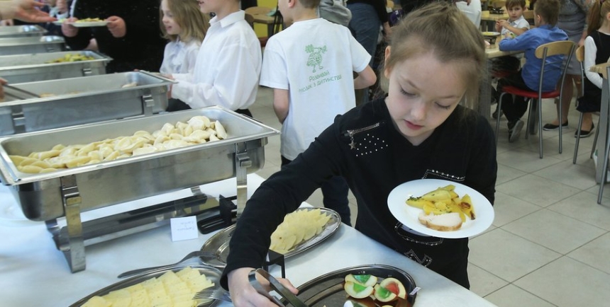 Порушення під час перевірки харчування виявлено у 27 із 32 шкіл Миколаєва