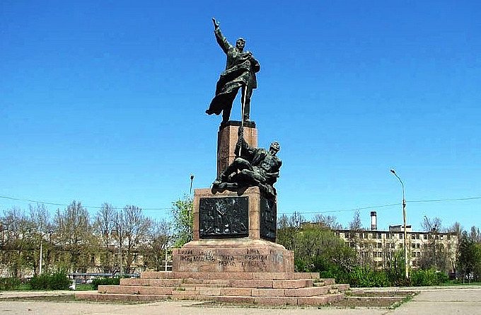 Два памятника в Николаеве могут снести: их лишили охранного статуса