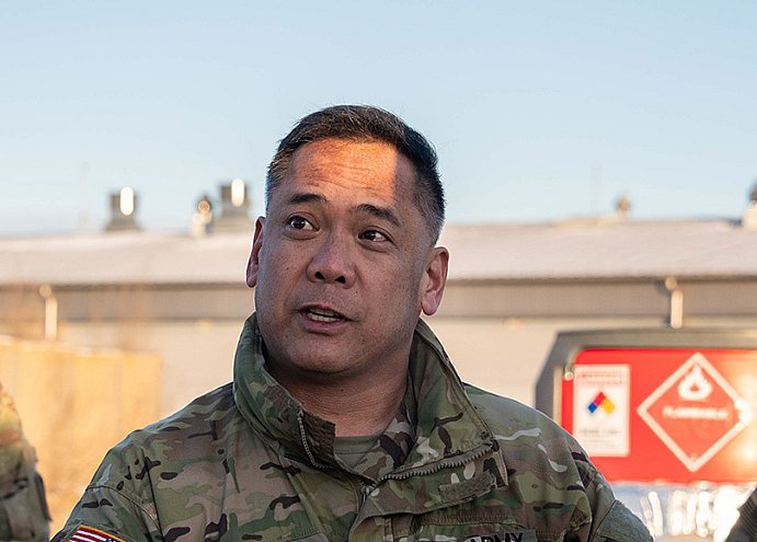 Генерал США у Києві після вживання алкоголю втратив секретні документи та отримав струс мозку