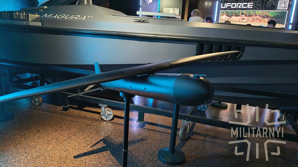 Украинско-британская компания UForce представила новый дрон-камикадзе «Буча»