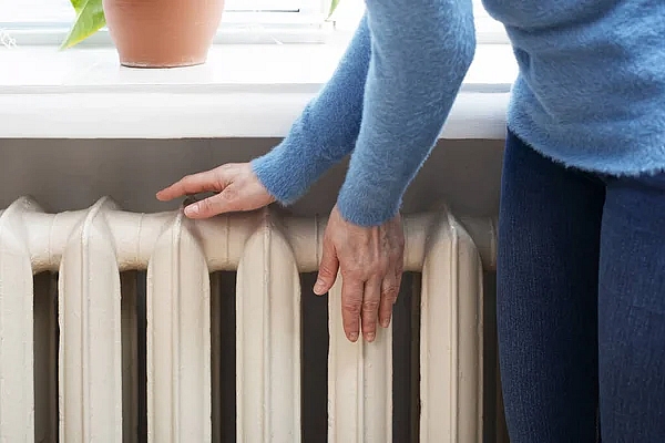 Почему некоторые дома в Николаеве зимой остались без отопления: в "облтеплоэнерго" назвали три причины