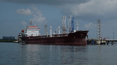 СМИ: Россия остановила работу стратегических портов