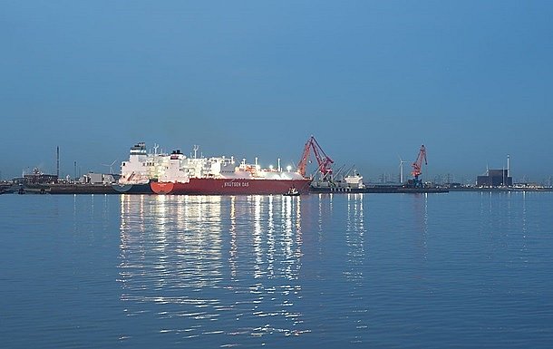 Китай зарабатывает на перепродаже газа из России