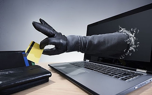 Хотіла «захистити» банківський рахунок: мешканка Миколаївщини перерахувала шахраям понад 100 тис. гривень