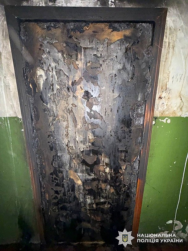 В Киеве женщина подожгла дверь знакомого из-за ревности